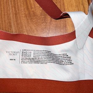 Victoria’s Secret Sports Bra